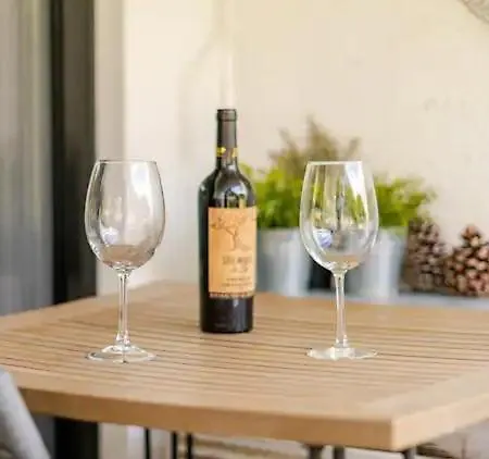 Scarlet's Place - 1 Bed Victory Village Quinta Do - Beach, Nature, Lakes *