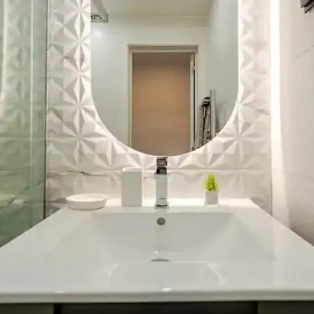 Scarlet's Place Spacious 1-bed Aprt Quinta Do